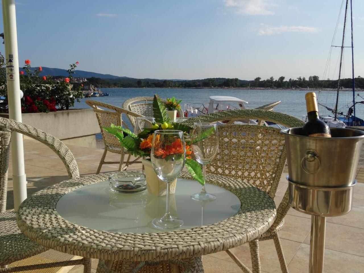 Hotel Marina Китен Экстерьер фото